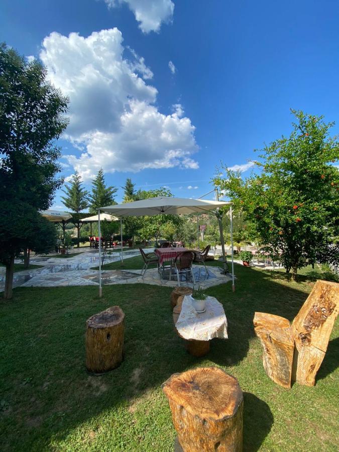 Bar Restorant Kristal Hotel ติรานา ภายนอก รูปภาพ